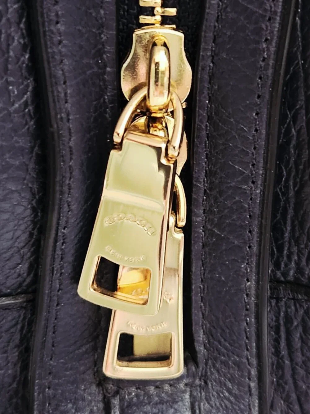 Like New Coach Mercer Midnight/ Blue Leather Shoulder Bag Tote Purse